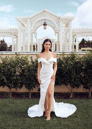 Off Shoulder White Satin High Slit Sexy Wedding Dress Off Shoulder White Satin High Slit Sexy Wedding Dress
